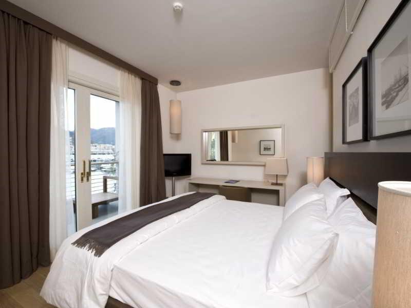 Marina Place Hotel 4*