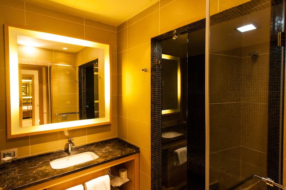 Marina Place Hotel