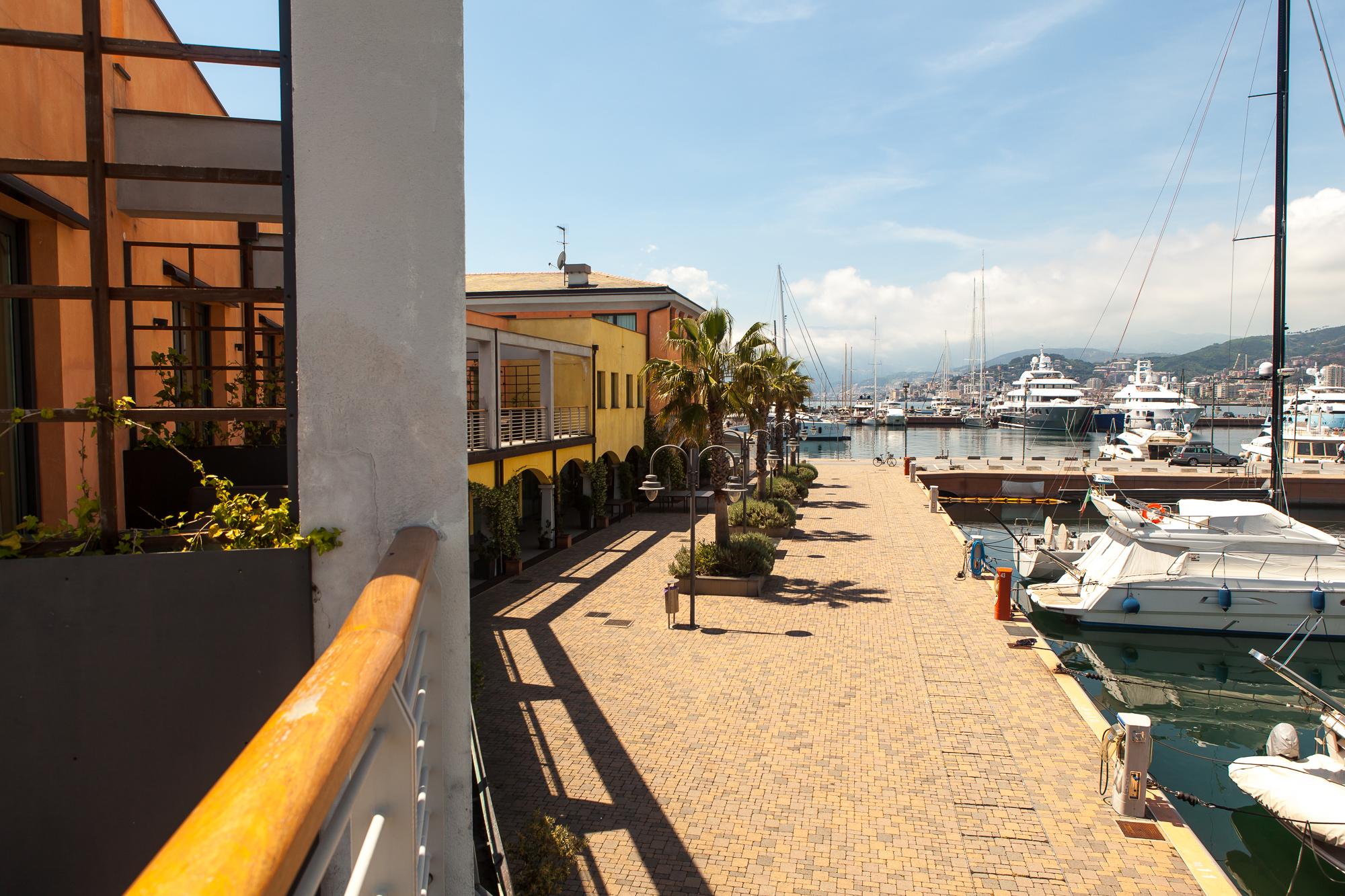 Marina Place Hotel Genova