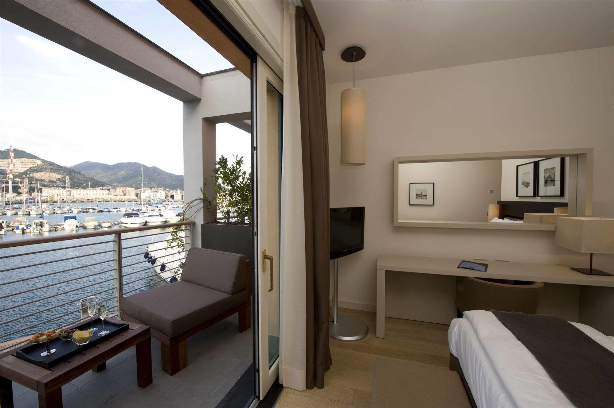 Hotel Marina Place Genova