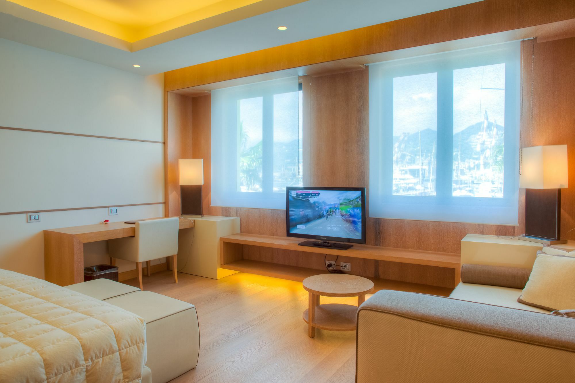 Marina Place 4*